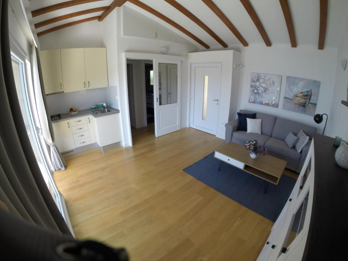 Beach House Blue Lagoon Okrug Gornji Luaran gambar
